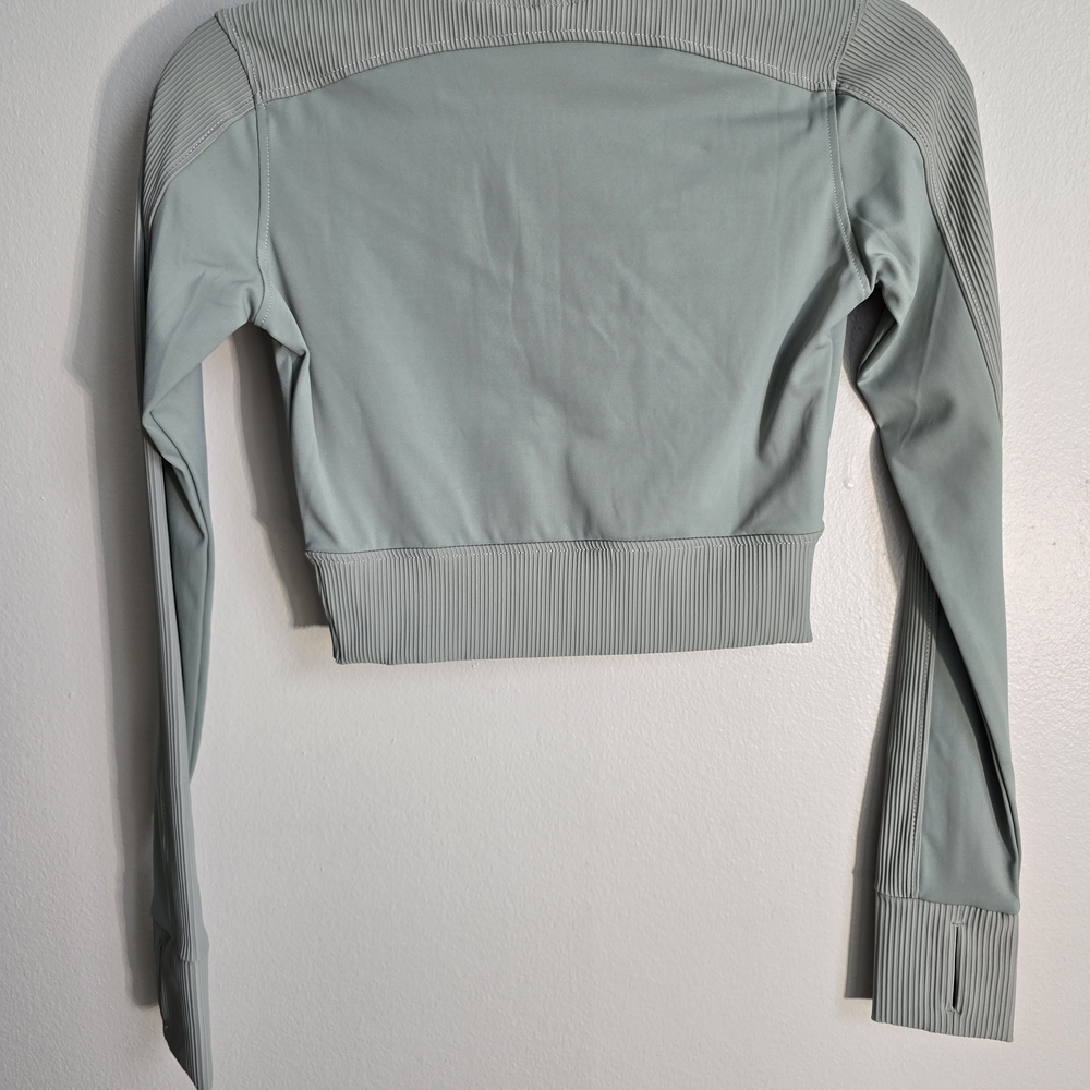 Women's Sage Green Long Sleeve Athletic Top w Thumb Holes - Picture 2 of 4